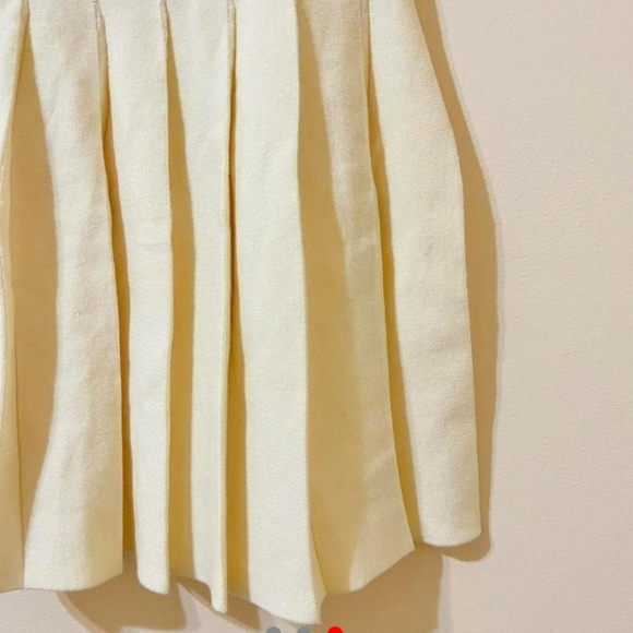 NWOT Cream White Thick Pleated A-line Sweater Skirt - Picture 3 of 3